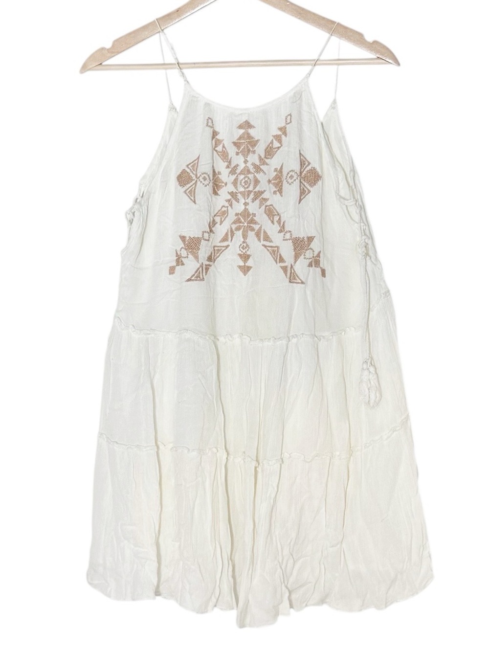 UO Ecote Embroidered Lightweight Babydoll Ruffle Tiered White Top XS Y2K A-Line